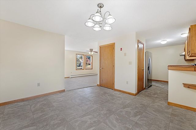 105 Hodgkins Dr, East Brookfield, MA 01515