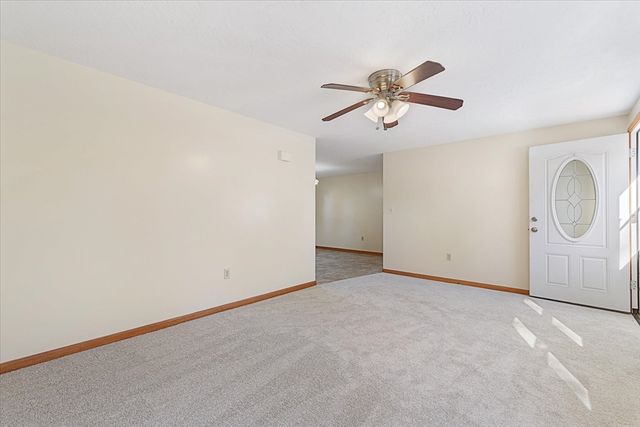 105 Hodgkins Dr, East Brookfield, MA 01515