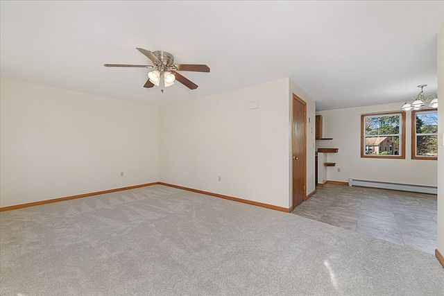 105 Hodgkins Dr, East Brookfield, MA 01515