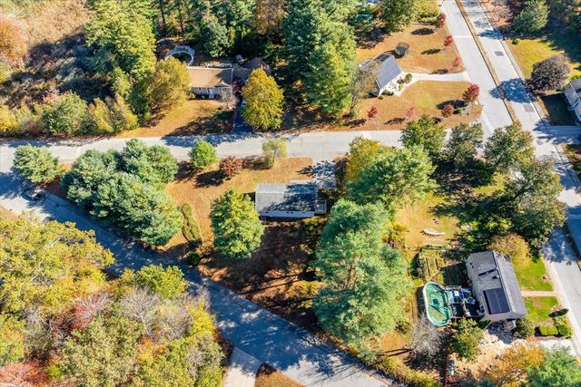 105 Hodgkins Dr, East Brookfield, MA 01515