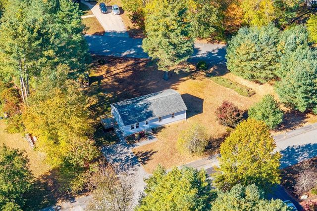 105 Hodgkins Dr, East Brookfield, MA 01515
