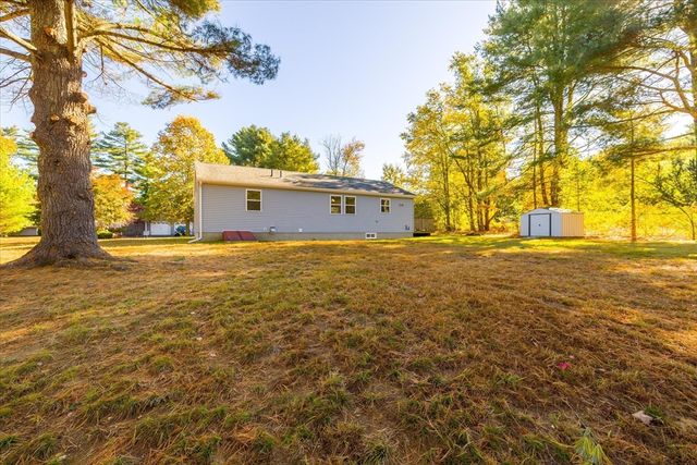 105 Hodgkins Dr, East Brookfield, MA 01515