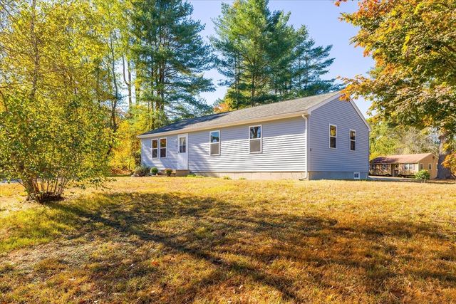 105 Hodgkins Dr, East Brookfield, MA 01515