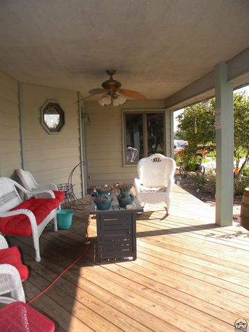 1020 Wanamaka Road, Emporia, KS 66801