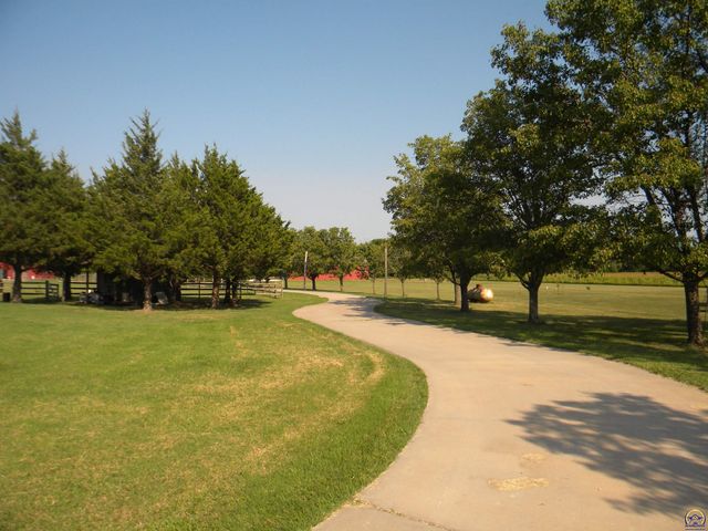 1020 Wanamaka Road, Emporia, KS 66801