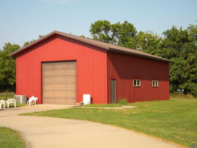 1020 Wanamaka Road, Emporia, KS 66801