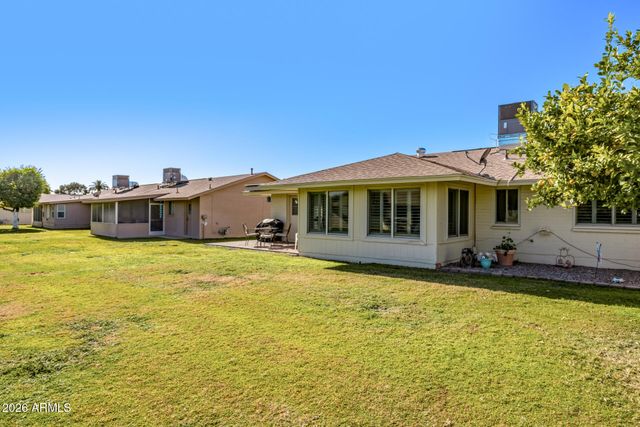 10502 W ROUNDELAY Circle, Sun City, AZ 85351