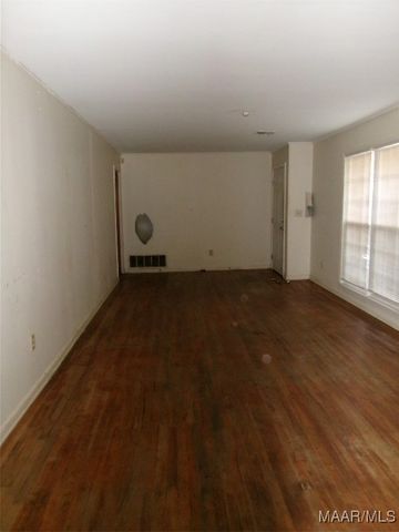 1539 Marie Foster Street, Selma, AL 36703