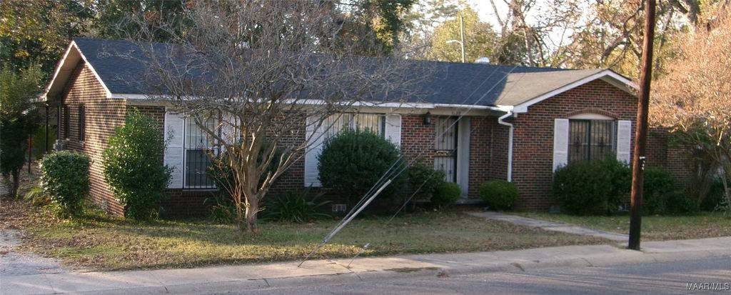 1539 Marie Foster Street, Selma, AL 36703