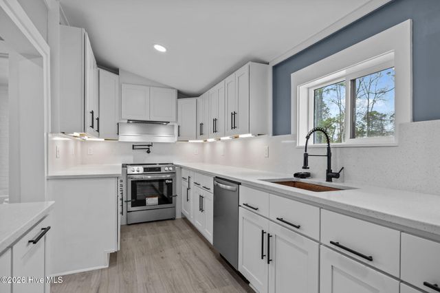 639 E Chatham Street, Newport, NC 28570