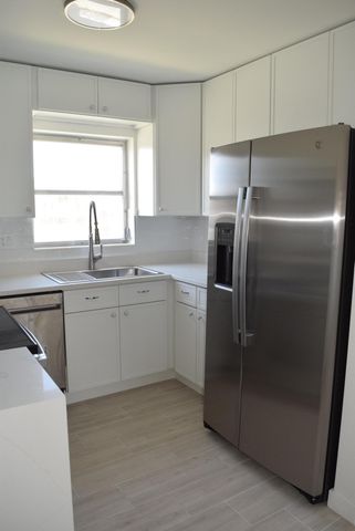 2747 E Dudley Dr Drive E D, West Palm Beach, FL 33415