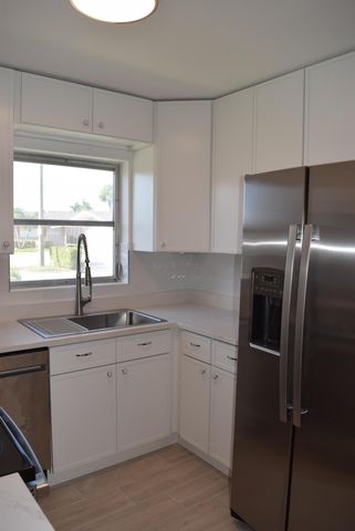 2747 E Dudley Dr Drive E D, West Palm Beach, FL 33415