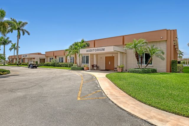 2747 E Dudley Dr Drive E D, West Palm Beach, FL 33415