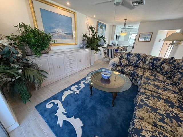 2747 E Dudley Dr Drive E D, West Palm Beach, FL 33415