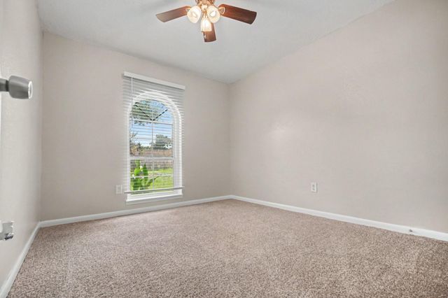 2730 Valley Forest Drive, Missouri City, TX 77489