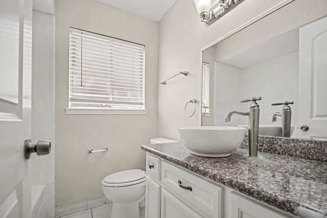 2730 Valley Forest Drive, Missouri City, TX 77489