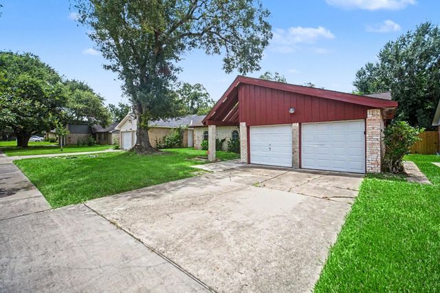 2730 Valley Forest Drive, Missouri City, TX 77489