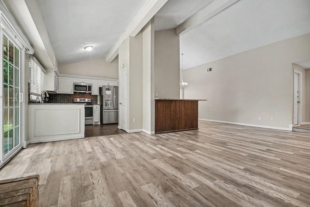 2730 Valley Forest Drive, Missouri City, TX 77489