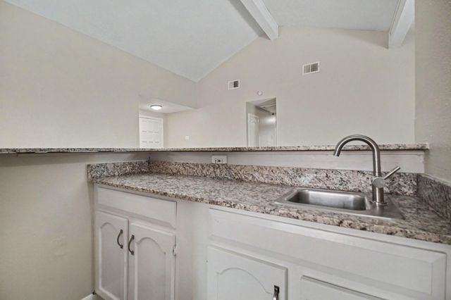 2730 Valley Forest Drive, Missouri City, TX 77489