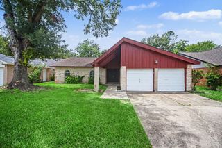 2730 Valley Forest Drive, Missouri City, TX 77489