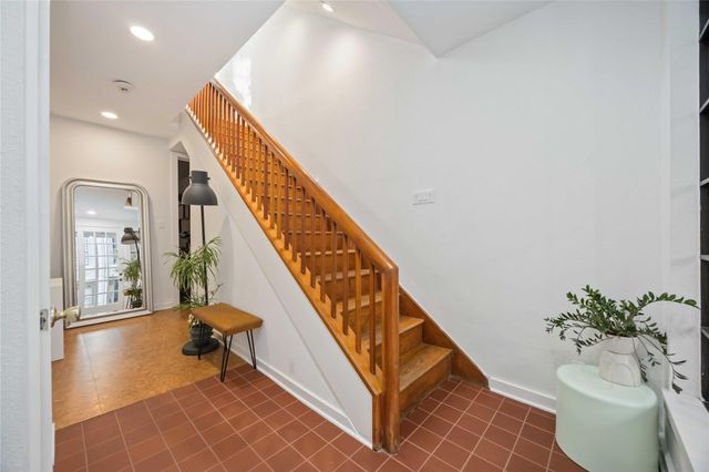 1425 Nantucket Drive B, Houston, TX 77057