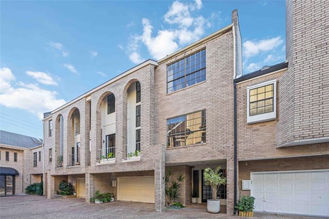 1425 Nantucket Drive B, Houston, TX 77057