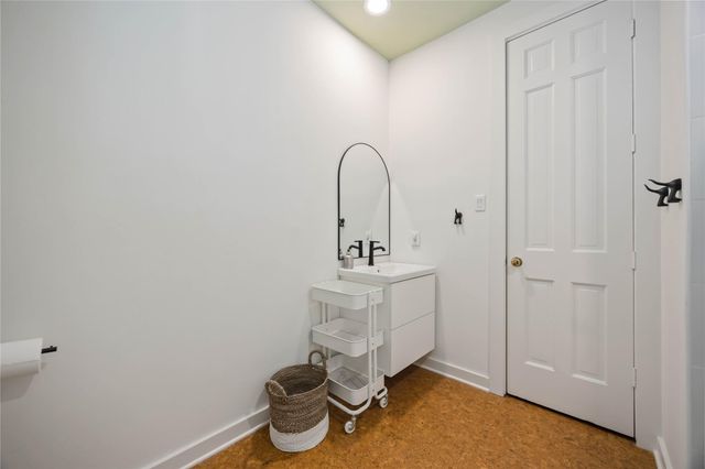 1425 Nantucket Drive B, Houston, TX 77057