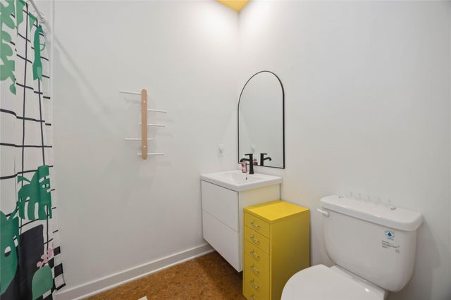 1425 Nantucket Drive B, Houston, TX 77057