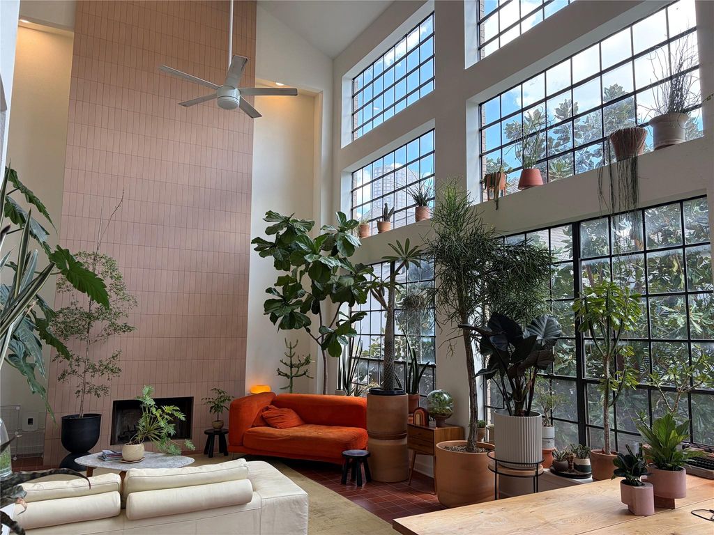 1425 Nantucket Drive B, Houston, TX 77057