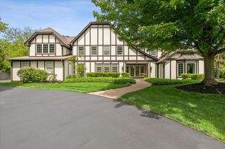 1086 Polo Drive, Lake Forest, IL 60045