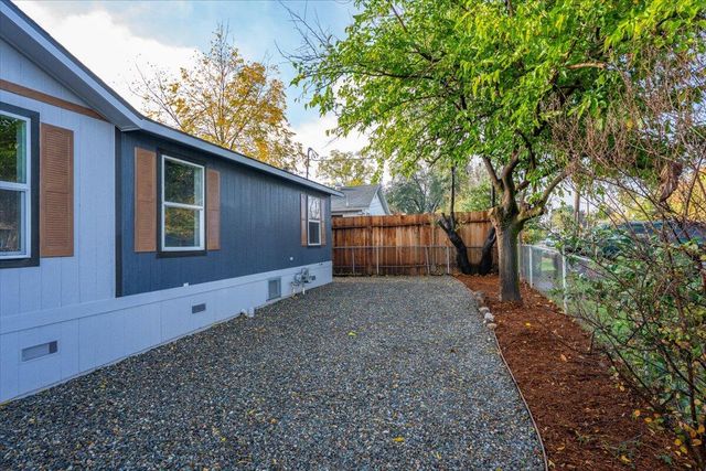 3331 Chestnut Street, Cottonwood, CA 96022