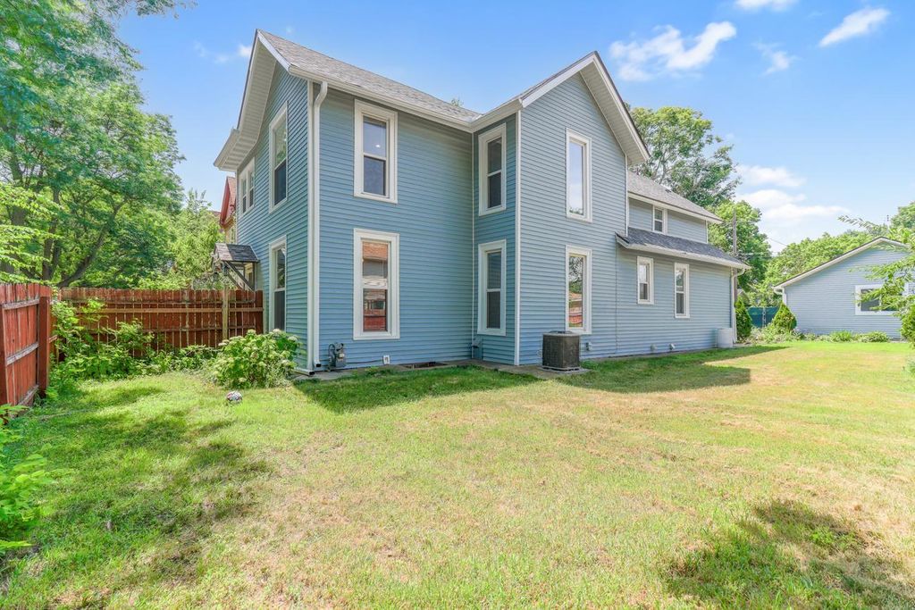 2514 15th Avenue S, Minneapolis, MN 55404