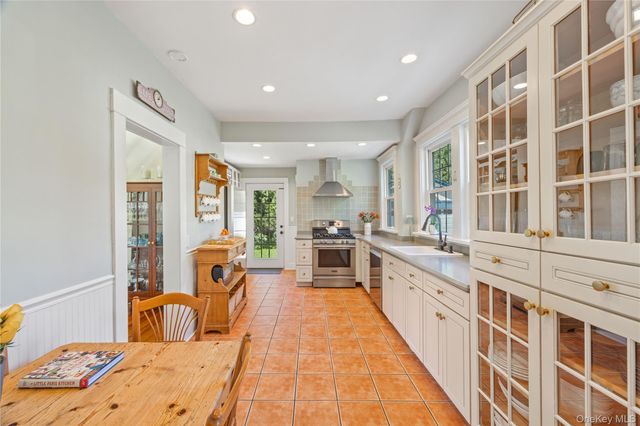 33 Cassilis Avenue, Bronxville, NY 10708