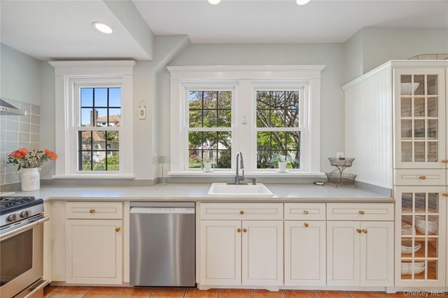 33 Cassilis Avenue, Bronxville, NY 10708