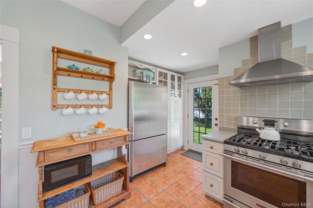 33 Cassilis Avenue, Bronxville, NY 10708