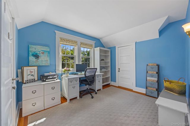 33 Cassilis Avenue, Bronxville, NY 10708