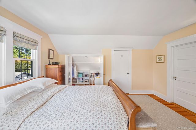 33 Cassilis Avenue, Bronxville, NY 10708