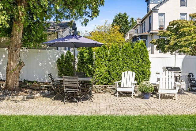 33 Cassilis Avenue, Bronxville, NY 10708