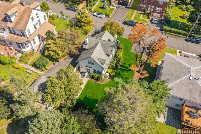 33 Cassilis Avenue, Bronxville, NY 10708