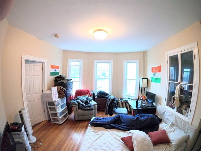 90 Fisher Ave. 2, Boston, MA 02120