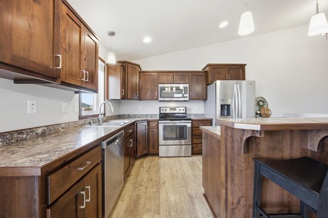 4419 17th Street S, Moorhead, MN 56560