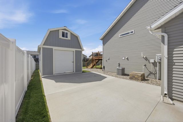 4419 17th Street S, Moorhead, MN 56560