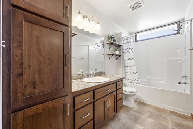 4419 17th Street S, Moorhead, MN 56560