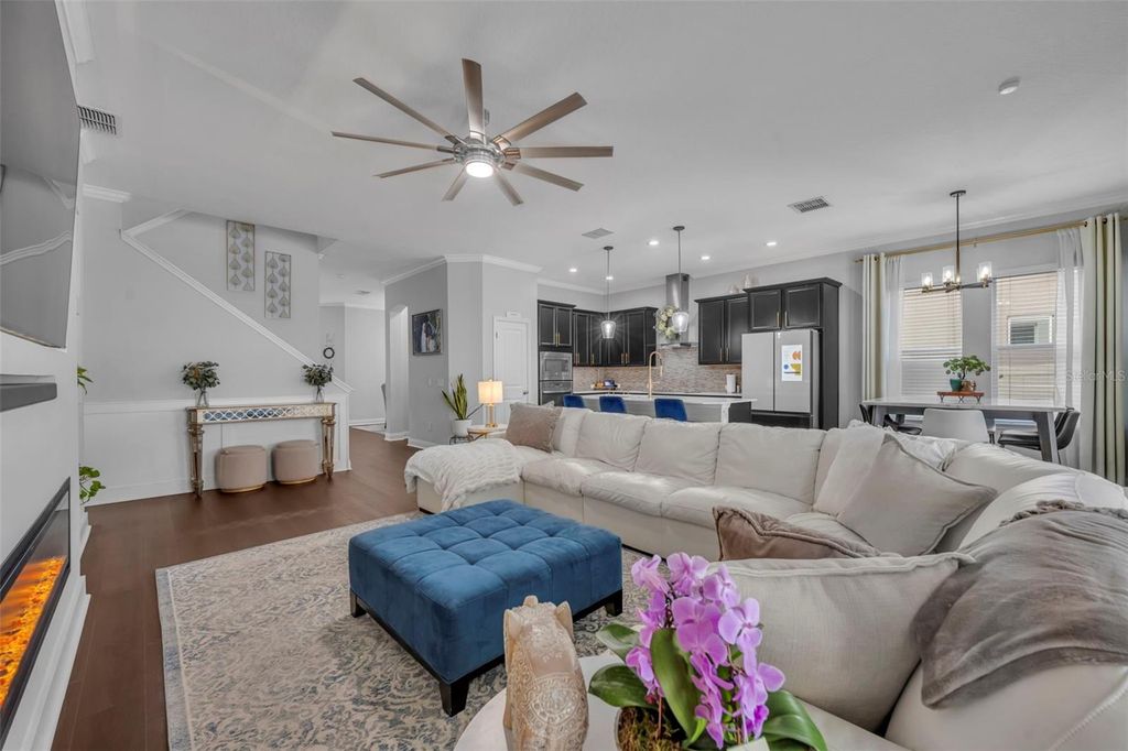 Image 13 of property listing at 17146 GATHERING PLACE CIRCLE, Clermont, FL 34711