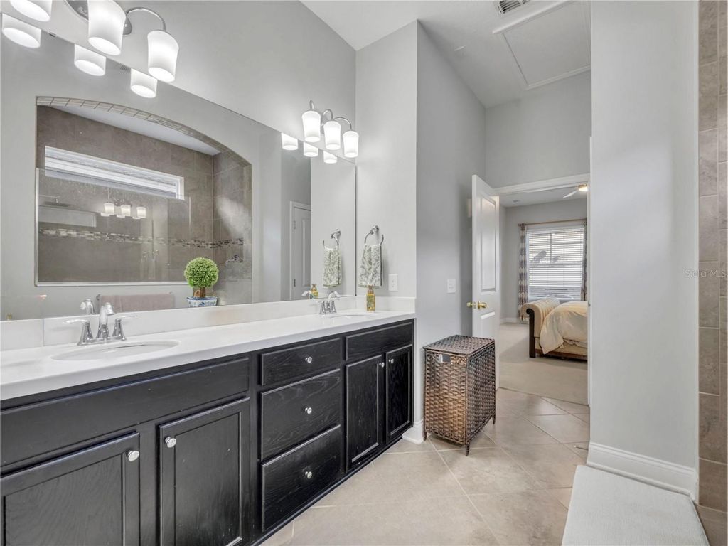 Image 27 of property listing at 17146 GATHERING PLACE CIRCLE, Clermont, FL 34711