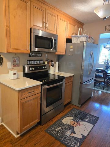 500 Laketower Drive 37, Lexington, KY 40502