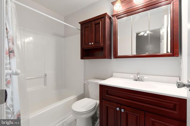 8940 QUAIL RUN DR, Perry Hall, MD 21128