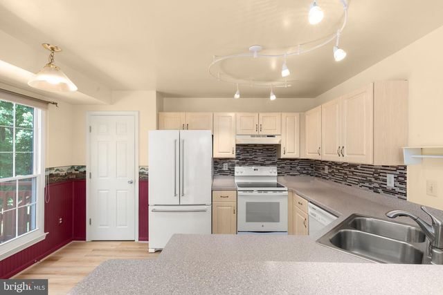 8940 QUAIL RUN DR, Perry Hall, MD 21128