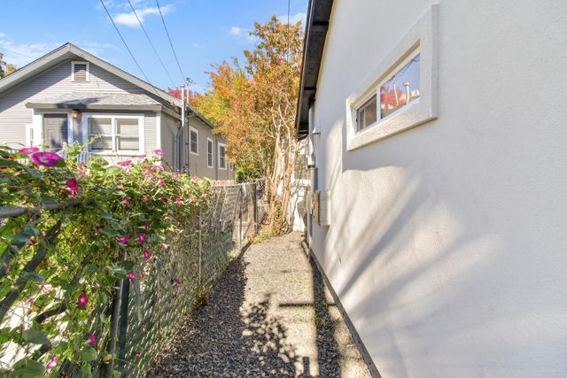 3140 S St, Sacramento, CA 95816