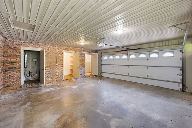 1809 Bradley Lane, Russellville, AR 72801